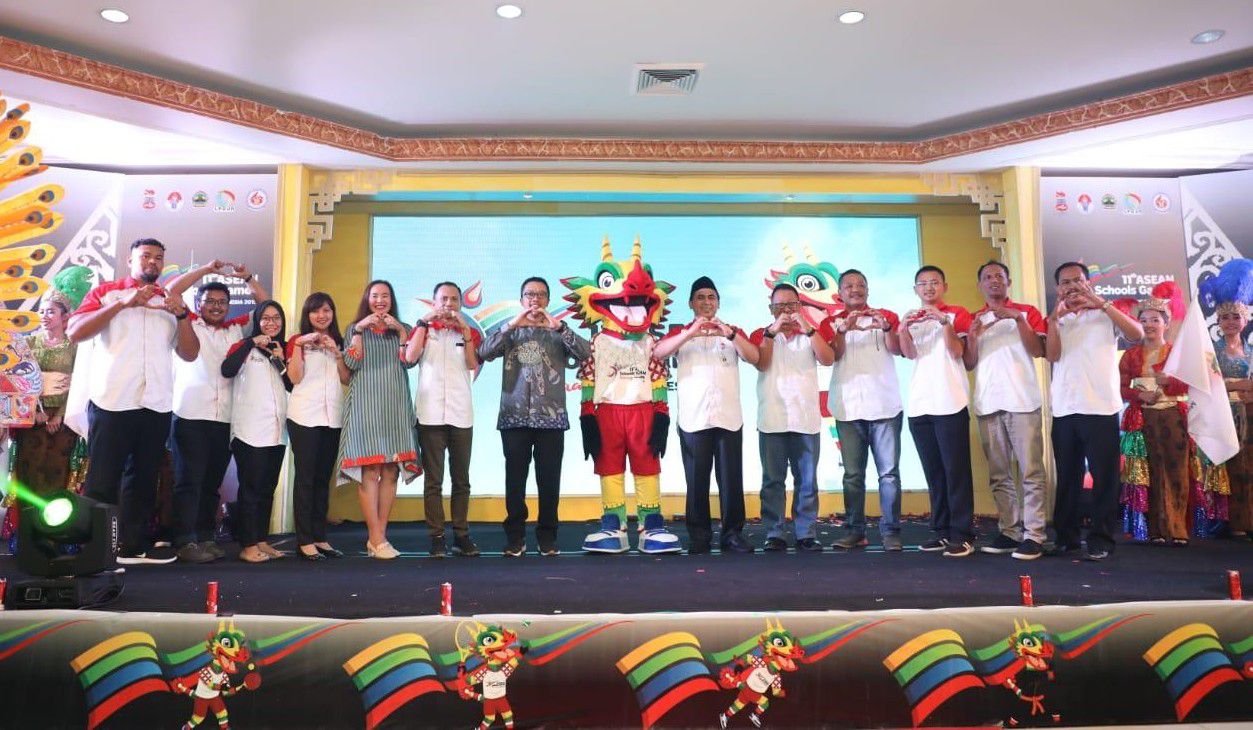 Peresmian-Si-Warak-Ngendog-Logo-dan-Maskot-ASEAN-Schools-Games-XI-2019-oleh-Menpora-doc.warak-ngendok-ivoox.id_
