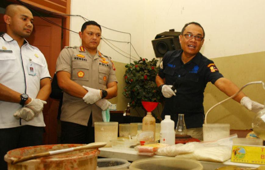 Polisi-Bongkar-Pabrik-Sabu-Rumahan-di-Perumahan-Citra-2-Kalideres-Jakarta-Barat-doc.polisi-ivoox.id_