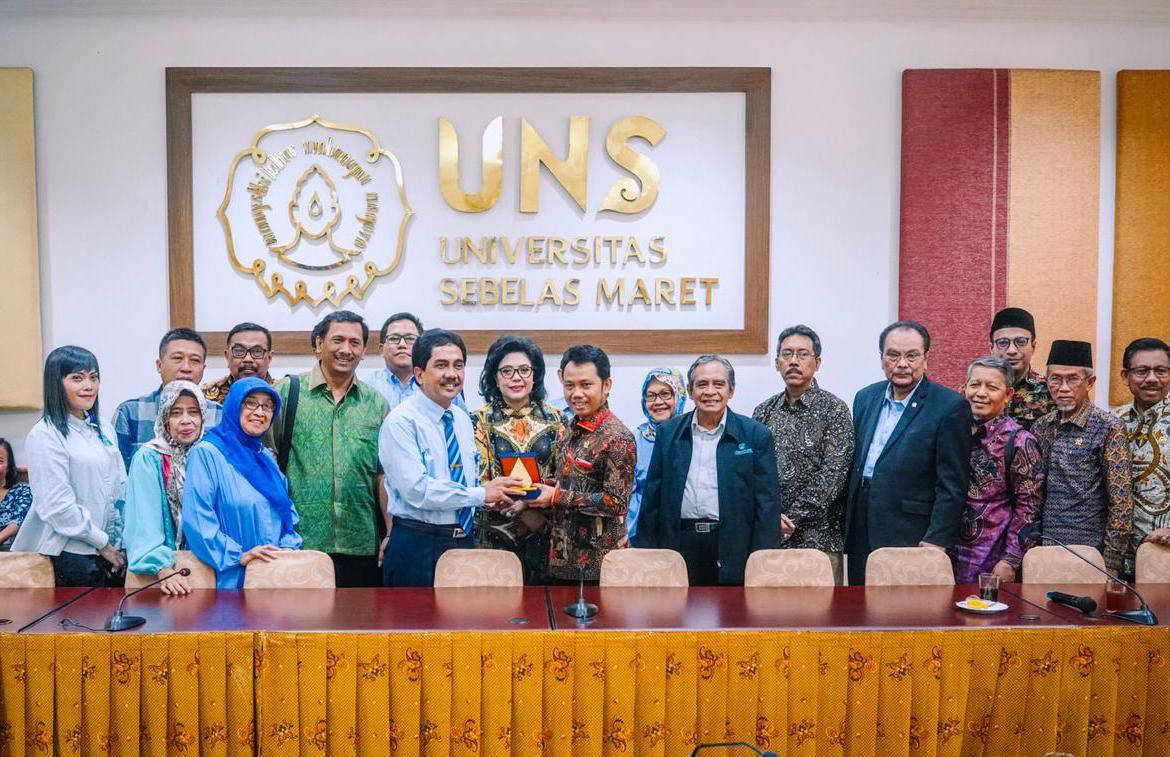 RUU-Daya-Saing-Daerah-Mewujudkan-Daerah-yang-Berdaya-Sai-Global-doc.RUU-ivoox.id_