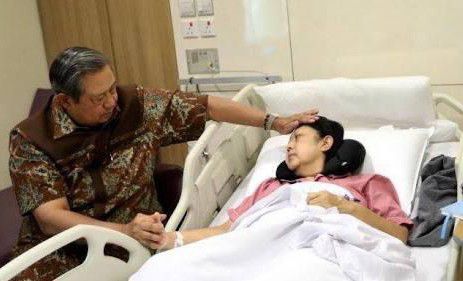Wasekjen-Demokrat-Kondisi-Ani-Yudhoyono-Masih-Ditangani-Dokter-di-ICU-doc.ditangani-ivoox.id_
