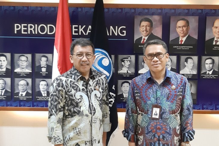 budi rahardjo jasa raharja (kiri)