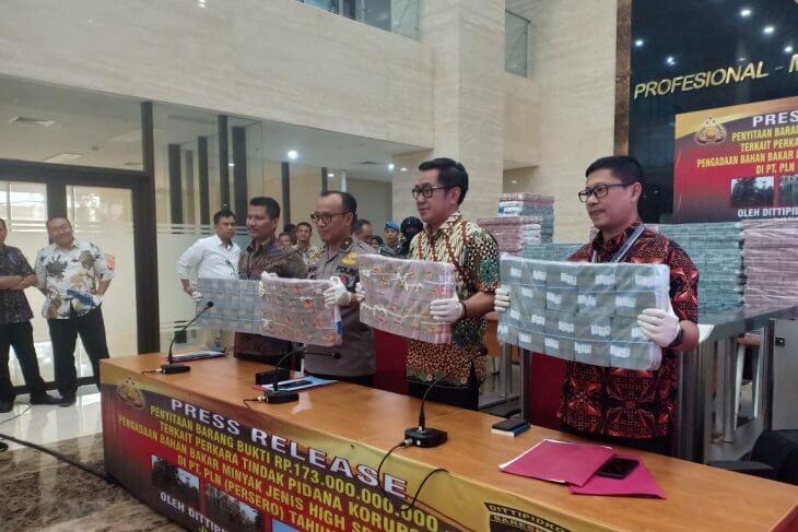 uang sitaan dari nur pamudji
