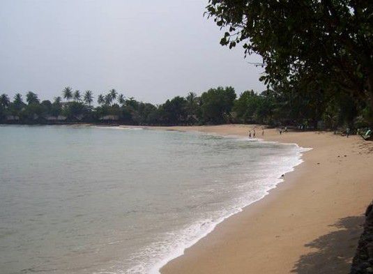 Badan-Penanggulangan-Bencana-Daerah-Lebak-Larang-Wisatawa-Pesisir-Pantai-Selatan-Berenang-di-Pantai-doc.larang-ivoox.id_