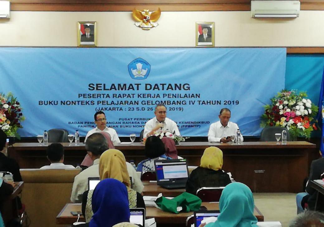 Kaidah-Bahasa-Fokus-Penilaian-Buku-Nonteks-Pelajaran-Bagi-Siswa-doc.Kemendikbud-ivoox.id_