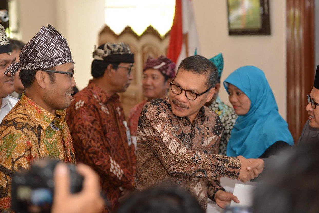 Kembangkan-UMKM-dan-Pariwisata-Banyuwangi-Pemerintah-Salurkan-KUR-Pariwisata-dan-Adakan-Pelatihan-Santripreneur-Go-Online-doc.umkm-ivoox.id_