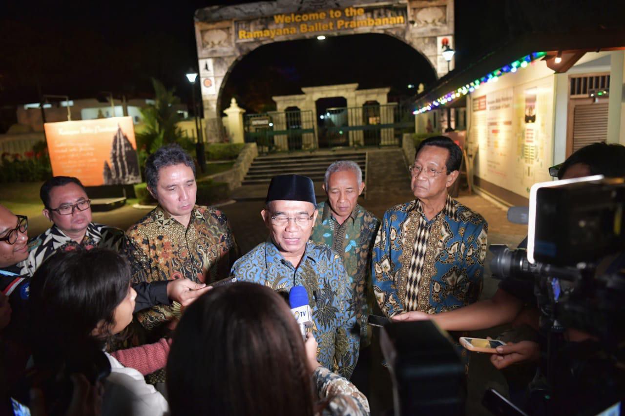 Mendikbud-Pemajuan-Kebudayaan-Akan-Dipelopori-Kaum-Muda-doc.Mendikbud-ivoox.id_