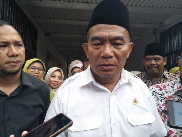 Revitalisasi-SMK-Mendikbud-Sekolah-akan-Dapat-Dana-Minimal-Rp7-Miliar-doc.revitalisasi-smk-ivoox.id_
