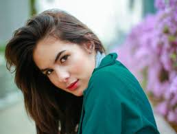Steffi Zamora