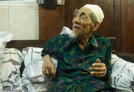 Mbah-Moen-Ibadah-Haji-Wafat-di-Salah-Satu-RS-Mekah-doc.mbah-moen-ivoox.id_
