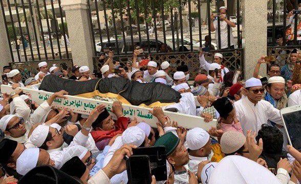 Mekkah-Diguyur-Gerimis-Saat-Mbah-Moen-Wafat-doc.makkah-gerimis-ivoox.id_