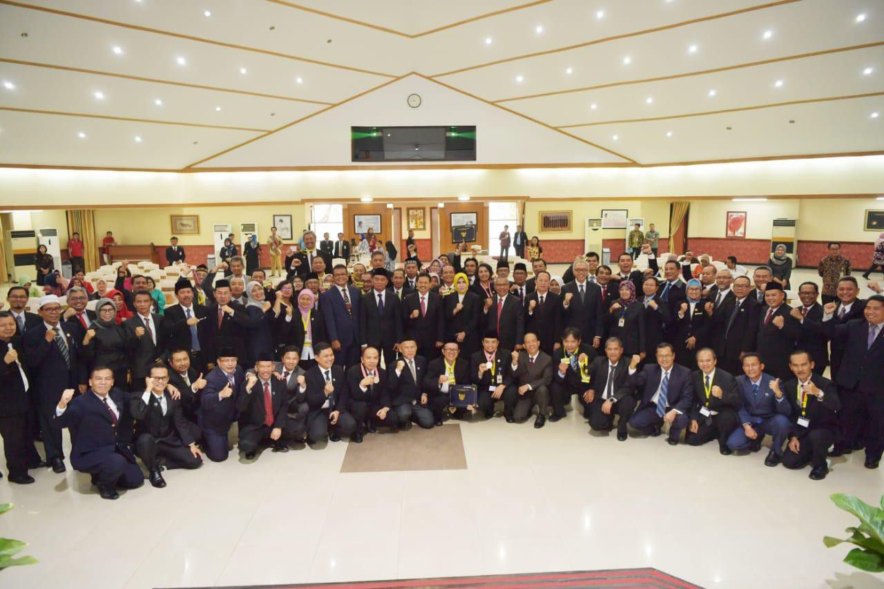 Mendikbud-Lepas-60-Peserta-Pelatihan-Kepemimpinan-Nasional-Tingkat-II-doc.Mendikbud-ivoox.id_