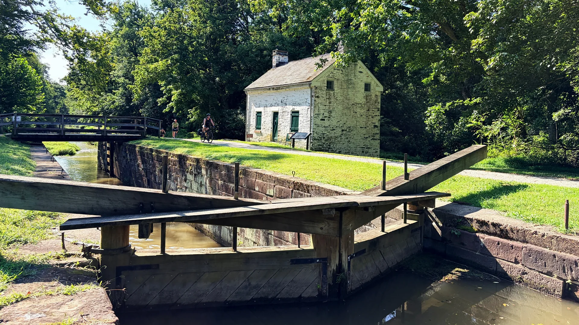Menginap di Rumah Penjaga Kanal Berusia 200 Tahun di Maryland