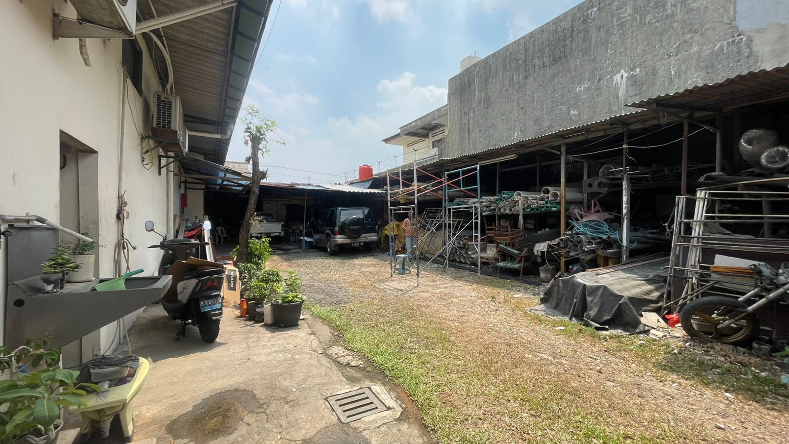 Dijual Kantor Komersil Pinggir Jalan Raya Tebet, Jakarta Selatan Dijual Kantor Komersil Pinggir Jalan Raya Tebet, Jakarta Selatan