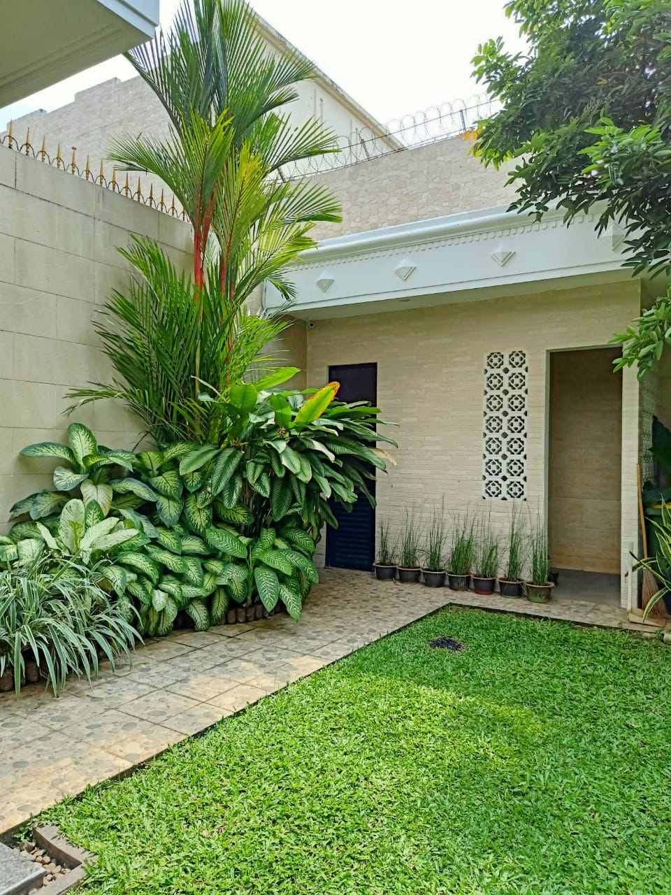 House for Rent Ciniru Kebayoran Baru House for Rent Ciniru Kebayoran Baru