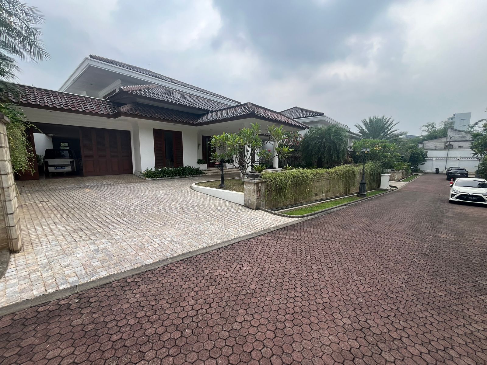 Tampak Depan Tampak Depan