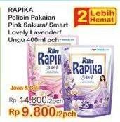 Promo Harga SO KLIN Rapika Pelicin Pakaian Sakura Strawberry, Lavender Splash 400 ml - Indomaret