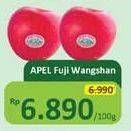 Promo Harga Apel Fuji Wangshan per 100 gr - Alfamidi