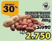 Promo Harga Kacang Tanah Kulit Lokal per 100 gr - Giant