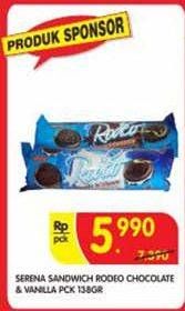Promo Harga SERENA RODEO Biskuit Sandwich Chocolate, Vanila 138 gr - Superindo