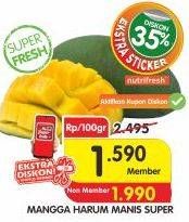 Promo Harga Mangga Harum Manis Super per 100 gr - Superindo