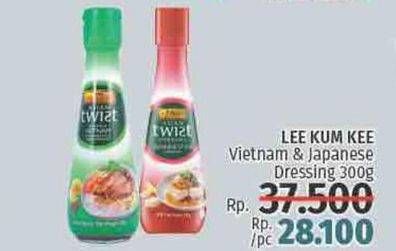 Promo Harga LEE KUM KEE Asian Twist Dressing Vietnamese Style Spicy Lemon, Japanese Style 300 gr - LotteMart