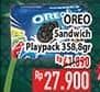 Promo Harga Oreo Biskuit Sandwich Playpack Kartu UNO per 3 pcs 119 gr - Hypermart
