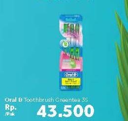 Promo Harga ORAL B Toothbrush Green Tea 3 pcs - Carrefour