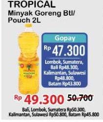 Promo Harga TROPICAL Minyak Goreng Botol/Pouch 2L  - Alfamart
