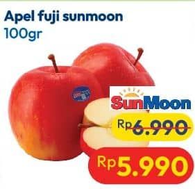 Promo Harga Apel Fuji Sunmoon per 100 gr - Hypermart