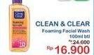 Promo Harga CLEAN & CLEAR Facial Wash Foaming 100 ml - Indomaret