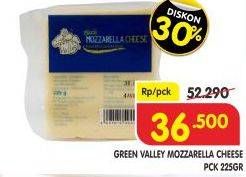 Promo Harga GREEN VALLEY Block Mozarella Cheese 225 gr - Superindo