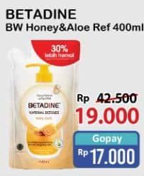 Promo Harga Betadine Natural Defense Body Wash Manuka Honey Moisturising Aloe Vera 400 ml - Alfamart