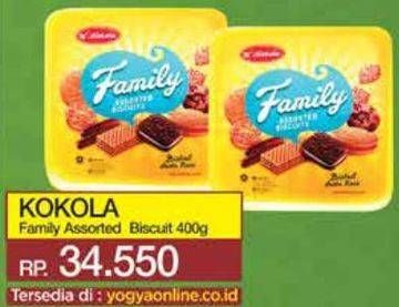 Promo Harga KOKOLA Family Assorted Biscuit 400 gr - Yogya