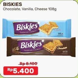 Promo Harga BISKIES Sandwich Biscuit Cheese, Chocolate, Vanilla 108 gr - Alfamart