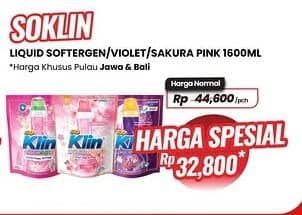 Promo Harga So Klin Liquid Detergent + Softergent Pink, + Softergent Soft Sakura, + Anti Bacterial Violet Blossom, Japanese Sakura Strawberry 1600 ml - Carrefour