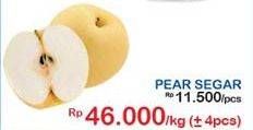 Promo Harga Pear Golden per 4 pcs - Indomaret