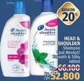 Promo Harga HEAD & SHOULDERS Shampoo Cool Menthol, Smooth Silky 400 ml - LotteMart