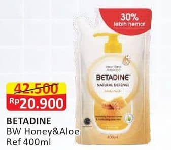 Promo Harga Betadine Natural Defense Body Wash Manuka Honey Moisturising Aloe Vera 400 ml - Alfamart