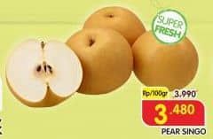 Promo Harga Pear Singo per 100 gr - Superindo