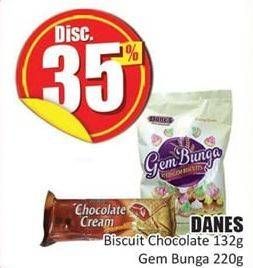 Promo Harga DANES Biscuit Chocolate 132 g/ Gem Bunga 220 g  - Hari Hari