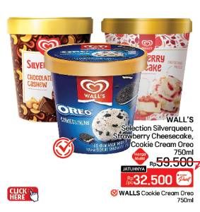 Promo Harga Walls Selection Oreo Cookies Cream, SilverQueen Chocolate Cashew, Strawberry Cheesecake 750 ml - LotteMart