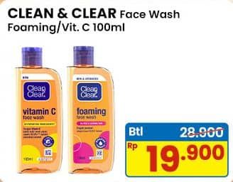 Promo Harga Clean & Clear Facial Wash Foaming, Vitamin C 100 ml - Indomaret
