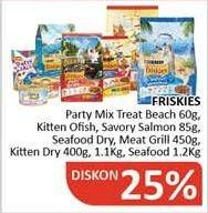 Promo Harga FRISKIES Makanan Kucing Party Mix Treat Beach, Kitten Ofish, Savory Salmon, Dry Seafood Sensations, Meaty Grills, Kitten Dry, Seafood  - Alfamidi