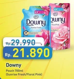 Promo Harga Downy Pewangi Pakaian Sunrise Fresh, Floral Pink 720 ml - Hypermart