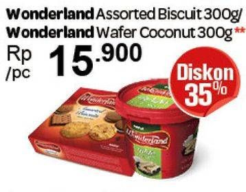 Promo Harga Wonderland Assorted Biscuit/Wafer  - Carrefour