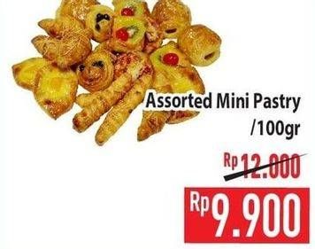 Promo Harga Assorted Mini Pastry per 100 gr - Hypermart