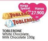 Promo Harga TOBLERONE Chocolate White, Milk 100 gr - Alfamidi