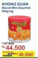 Promo Harga KHONG GUAN Assorted Biscuit Red 650 gr - Indomaret
