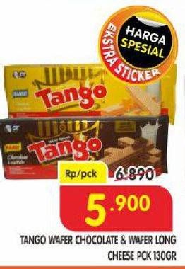 Promo Harga TANGO Wafer Chocolate, Cheese  - Superindo