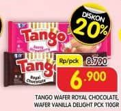 Promo Harga Tango Wafer Chocolate, Vanilla Milk 115 gr - Superindo